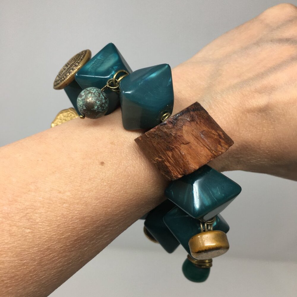 Handmade Chunky Green Acrylic Bicone Brass Trinket Coin Wood Stretch Bracelet